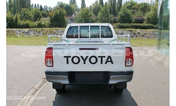 Buy Import Toyota Hilux White Car in Import - Dubai in Abseron Buy Import Toyota Hilux White Car in Import - Dubai in Abseron
