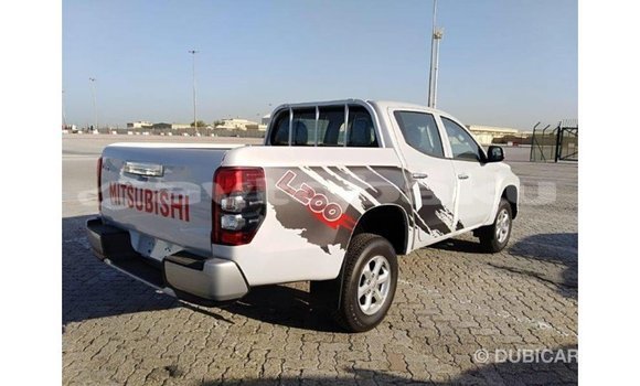 Buy Import Mitsubishi L200 White Car in Import - Dubai in Abseron Buy Import Mitsubishi L200 White Car in Import - Dubai in Abseron