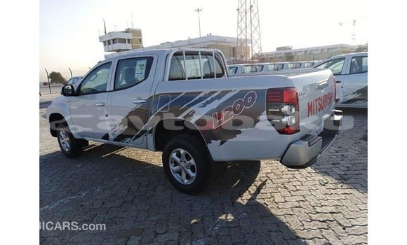 Buy Import Mitsubishi L200 White Car in Import - Dubai in Abseron Buy Import Mitsubishi L200 White Car in Import - Dubai in Abseron