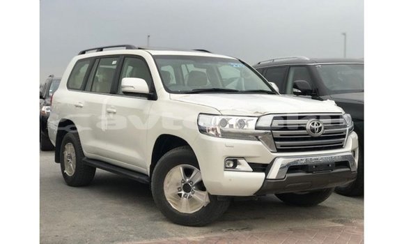 Buy Import Toyota Land Cruiser White Car in Import - Dubai in Abseron Buy Import Toyota Land Cruiser White Car in Import - Dubai in Abseron