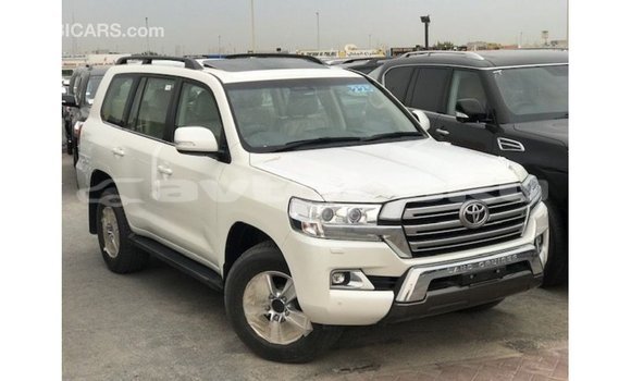 Buy Import Toyota Land Cruiser White Car in Import - Dubai in Abseron Buy Import Toyota Land Cruiser White Car in Import - Dubai in Abseron