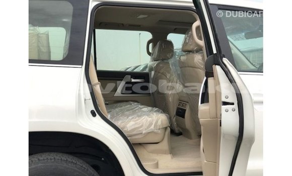Buy Import Toyota Land Cruiser White Car in Import - Dubai in Abseron Buy Import Toyota Land Cruiser White Car in Import - Dubai in Abseron