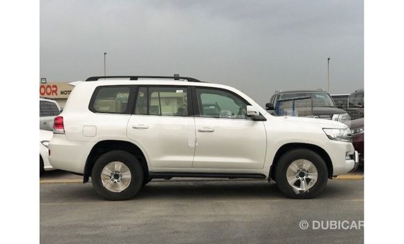 Buy Import Toyota Land Cruiser White Car in Import - Dubai in Abseron Buy Import Toyota Land Cruiser White Car in Import - Dubai in Abseron