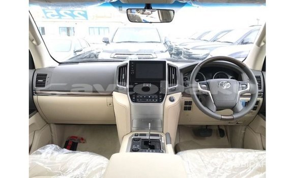 Buy Import Toyota Land Cruiser White Car in Import - Dubai in Abseron Buy Import Toyota Land Cruiser White Car in Import - Dubai in Abseron