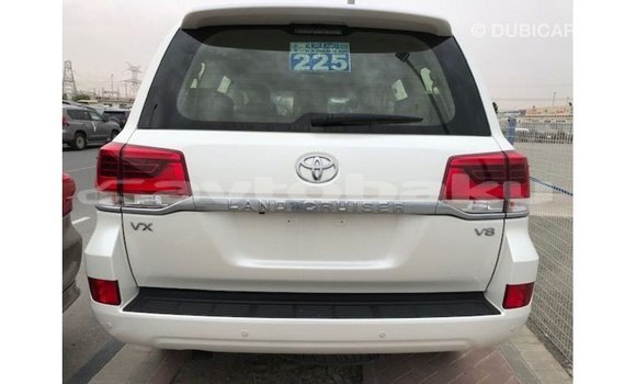 Buy Import Toyota Land Cruiser White Car in Import - Dubai in Abseron Buy Import Toyota Land Cruiser White Car in Import - Dubai in Abseron