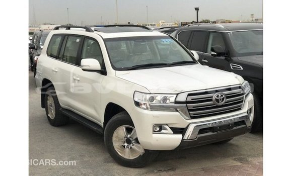 Buy Import Toyota Land Cruiser White Car in Import - Dubai in Abseron Buy Import Toyota Land Cruiser White Car in Import - Dubai in Abseron