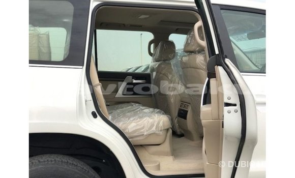 Buy Import Toyota Land Cruiser White Car in Import - Dubai in Abseron Buy Import Toyota Land Cruiser White Car in Import - Dubai in Abseron
