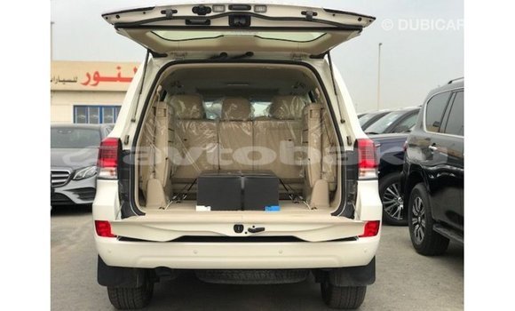 Buy Import Toyota Land Cruiser White Car in Import - Dubai in Abseron Buy Import Toyota Land Cruiser White Car in Import - Dubai in Abseron