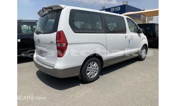 Buy Import Hyundai Accent White Car in Import - Dubai in Abseron Buy Import Hyundai Accent White Car in Import - Dubai in Abseron