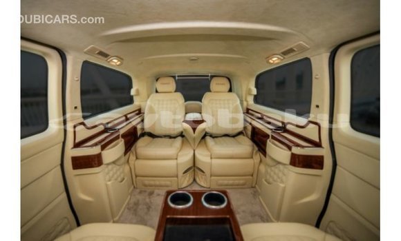 Buy Import Mercedes-Benz 250 Black Car in Import - Dubai in Abseron