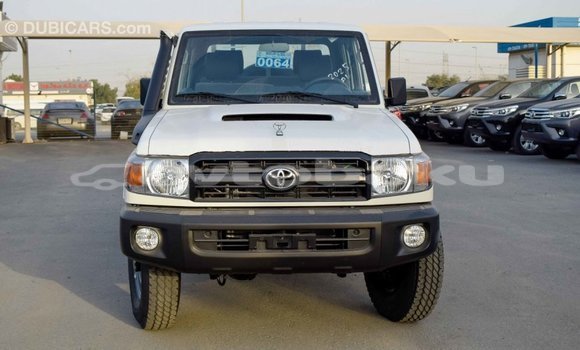 Buy Import Toyota Land Cruiser White Car in Import - Dubai in Abseron Buy Import Toyota Land Cruiser White Car in Import - Dubai in Abseron