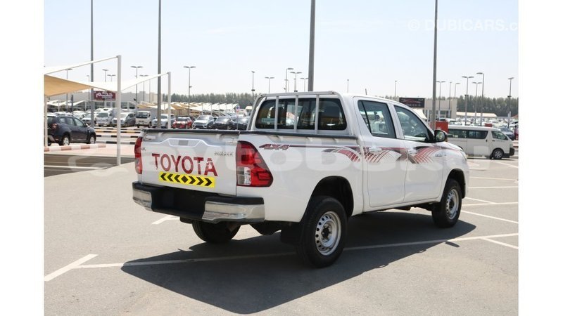 Big with watermark toyota hilux abseron import dubai 3137
