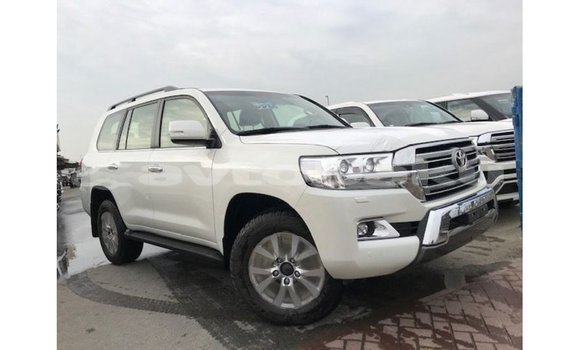 Buy Import Toyota Land Cruiser White Car in Import - Dubai in Abseron Buy Import Toyota Land Cruiser White Car in Import - Dubai in Abseron