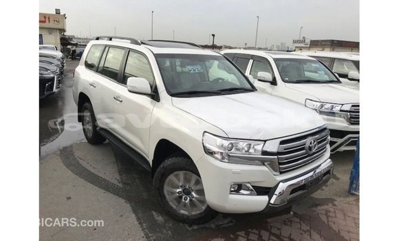Buy Import Toyota Land Cruiser White Car in Import - Dubai in Abseron Buy Import Toyota Land Cruiser White Car in Import - Dubai in Abseron