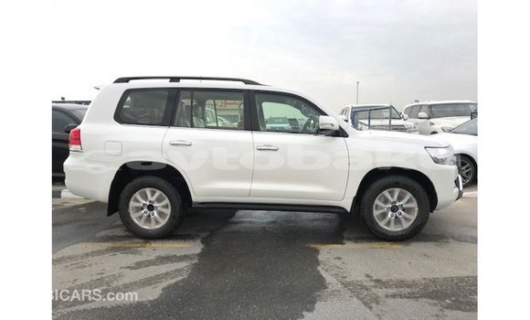 Buy Import Toyota Land Cruiser White Car in Import - Dubai in Abseron Buy Import Toyota Land Cruiser White Car in Import - Dubai in Abseron
