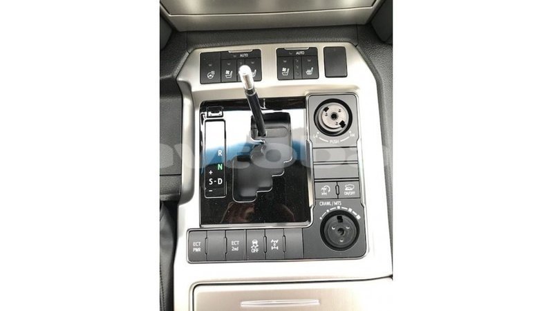 Big with watermark toyota land cruiser abseron import dubai 3138