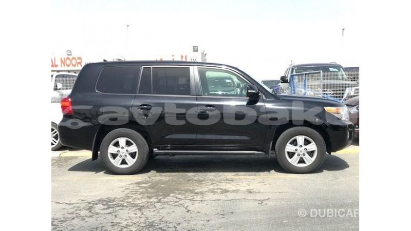 Big with watermark toyota land cruiser abseron import dubai 3147