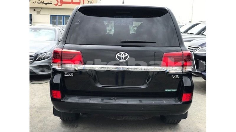 Big with watermark toyota land cruiser abseron import dubai 3161