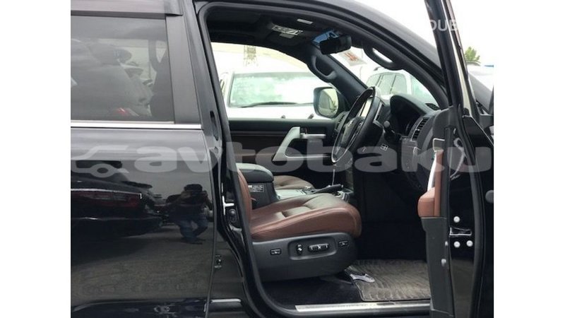 Big with watermark toyota land cruiser abseron import dubai 3161