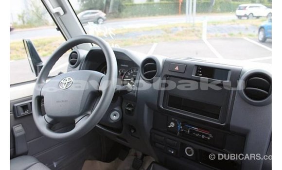 Buy Import Toyota Land Cruiser White Car in Import - Dubai in Abseron Buy Import Toyota Land Cruiser White Car in Import - Dubai in Abseron