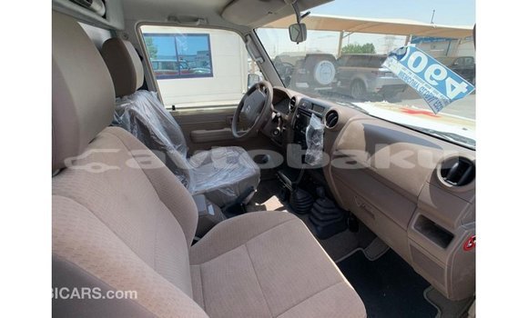 Buy Import Toyota Land Cruiser Beige Car in Import - Dubai in Abseron Buy Import Toyota Land Cruiser Beige Car in Import - Dubai in Abseron