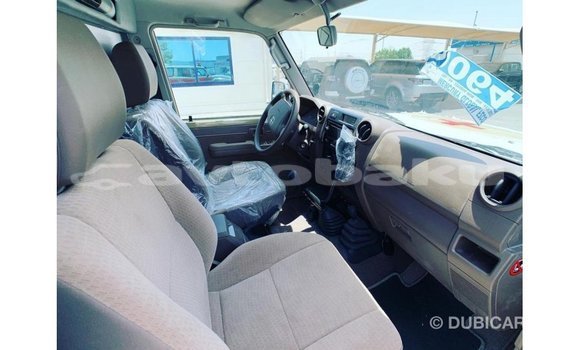 Buy Import Toyota Land Cruiser Beige Car in Import - Dubai in Abseron Buy Import Toyota Land Cruiser Beige Car in Import - Dubai in Abseron