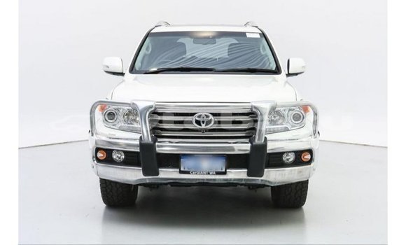 Buy Import Toyota Land Cruiser White Car in Import - Dubai in Abseron Buy Import Toyota Land Cruiser White Car in Import - Dubai in Abseron