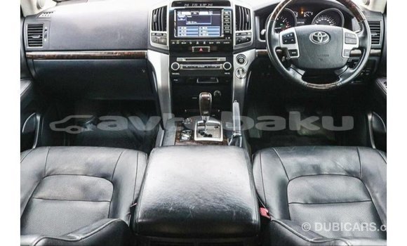 Buy Import Toyota Land Cruiser White Car in Import - Dubai in Abseron Buy Import Toyota Land Cruiser White Car in Import - Dubai in Abseron