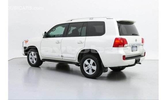 Buy Import Toyota Land Cruiser White Car in Import - Dubai in Abseron Buy Import Toyota Land Cruiser White Car in Import - Dubai in Abseron