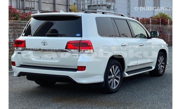 Buy Import Toyota Land Cruiser White Car in Import - Dubai in Abseron Buy Import Toyota Land Cruiser White Car in Import - Dubai in Abseron