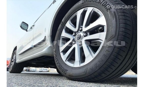 Buy Import Toyota Land Cruiser White Car in Import - Dubai in Abseron Buy Import Toyota Land Cruiser White Car in Import - Dubai in Abseron