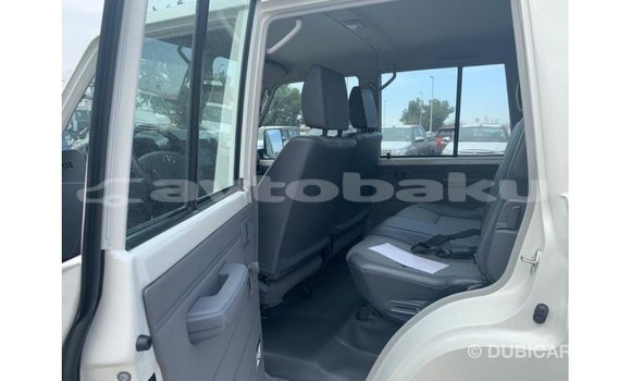 Buy Import Toyota Land Cruiser White Car in Import - Dubai in Abseron Buy Import Toyota Land Cruiser White Car in Import - Dubai in Abseron