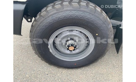 Buy Import Toyota Land Cruiser White Car in Import - Dubai in Abseron Buy Import Toyota Land Cruiser White Car in Import - Dubai in Abseron