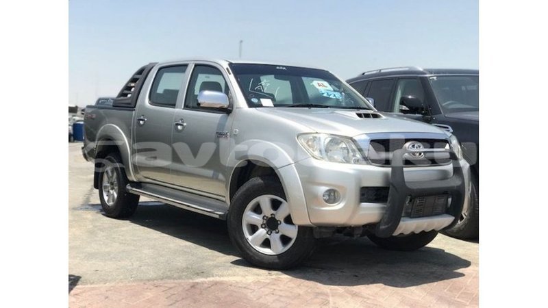 Big with watermark toyota hilux abseron import dubai 3203