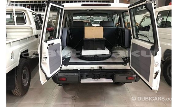 Buy Import Toyota Land Cruiser White Car in Import - Dubai in Abseron Buy Import Toyota Land Cruiser White Car in Import - Dubai in Abseron