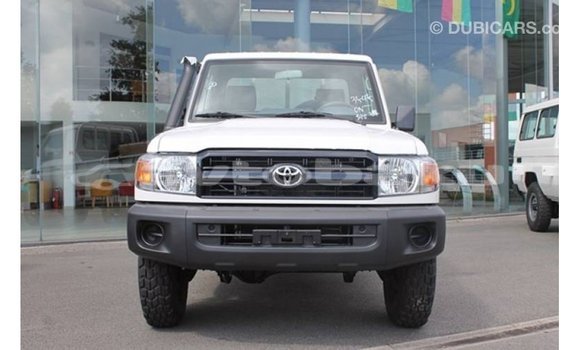 Buy Import Toyota Land Cruiser White Car in Import - Dubai in Abseron Buy Import Toyota Land Cruiser White Car in Import - Dubai in Abseron