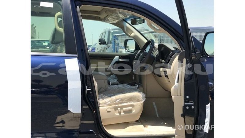 Big with watermark toyota land cruiser abseron import dubai 3207