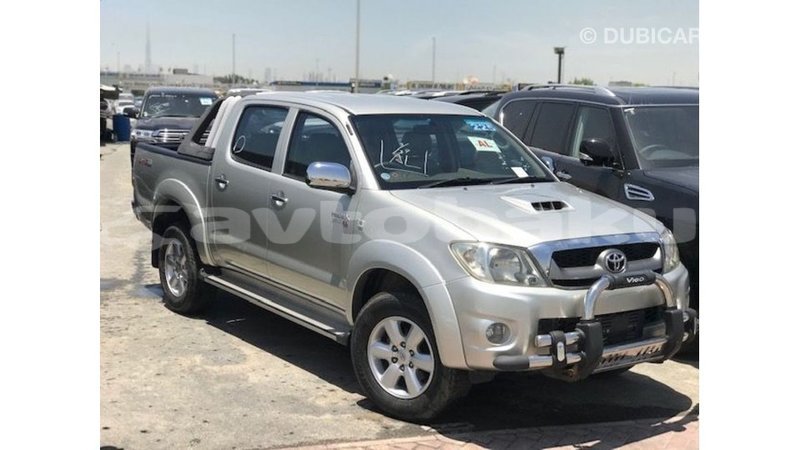 Big with watermark toyota hilux abseron import dubai 3208
