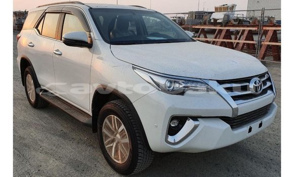 Buy Import Toyota Fortuner White Car in Import - Dubai in Abseron Buy Import Toyota Fortuner White Car in Import - Dubai in Abseron