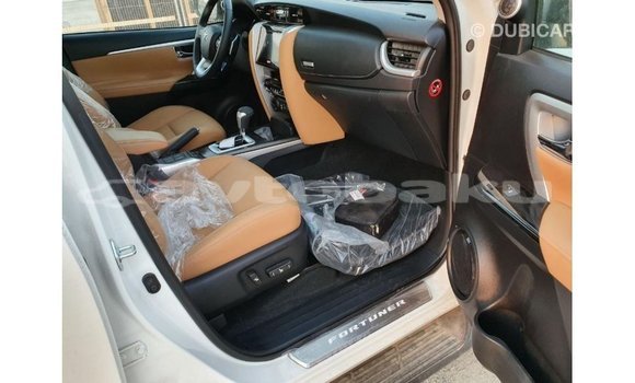 Buy Import Toyota Fortuner White Car in Import - Dubai in Abseron Buy Import Toyota Fortuner White Car in Import - Dubai in Abseron