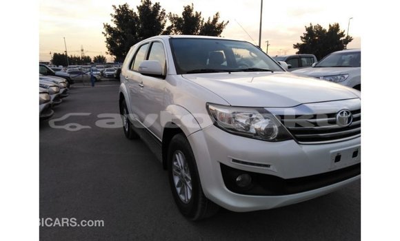 Buy Import Toyota Fortuner White Car in Import - Dubai in Abseron Buy Import Toyota Fortuner White Car in Import - Dubai in Abseron