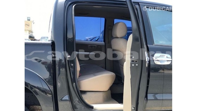 Big with watermark toyota hilux abseron import dubai 3242