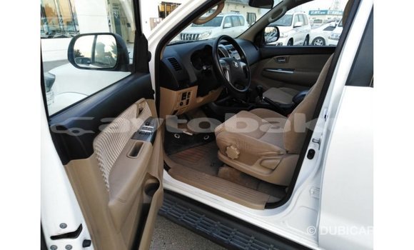 Buy Import Toyota Fortuner White Car in Import - Dubai in Abseron Buy Import Toyota Fortuner White Car in Import - Dubai in Abseron