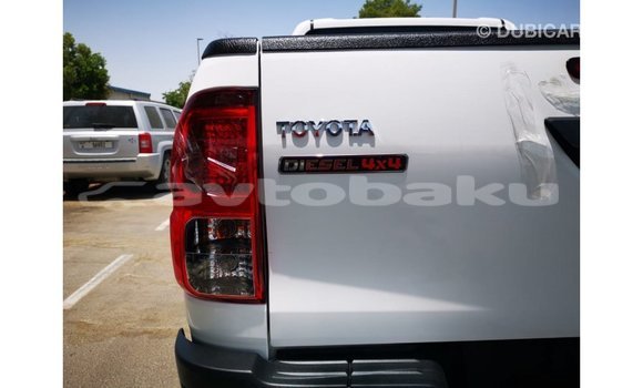 Buy Import Toyota Hilux White Car in Import - Dubai in Abseron Buy Import Toyota Hilux White Car in Import - Dubai in Abseron