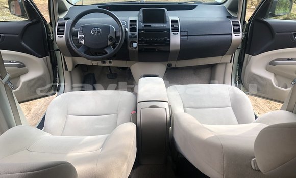 Buy Import Toyota Prius Green Car in Zaqatala in Saki Buy Import Toyota Prius Green Car in Zaqatala in Saki