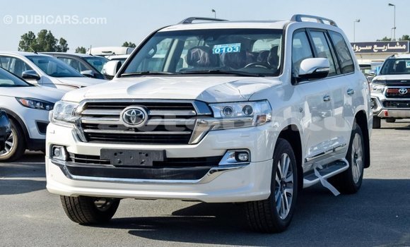 Buy Import Toyota Land Cruiser White Car in Import - Dubai in Abseron Buy Import Toyota Land Cruiser White Car in Import - Dubai in Abseron