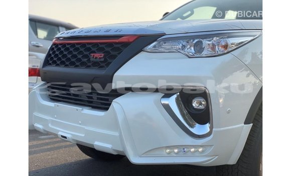 Buy Import Toyota Fortuner White Car in Import - Dubai in Abseron Buy Import Toyota Fortuner White Car in Import - Dubai in Abseron