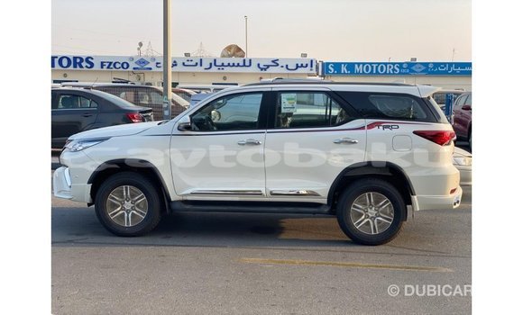Buy Import Toyota Fortuner White Car in Import - Dubai in Abseron Buy Import Toyota Fortuner White Car in Import - Dubai in Abseron