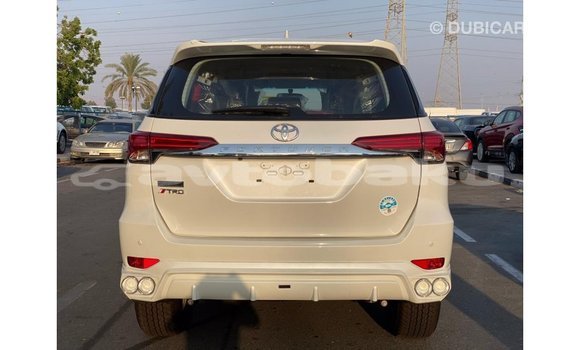 Buy Import Toyota Fortuner White Car in Import - Dubai in Abseron Buy Import Toyota Fortuner White Car in Import - Dubai in Abseron