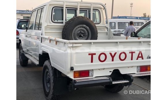 Buy Import Toyota Land Cruiser White Car in Import - Dubai in Abseron Buy Import Toyota Land Cruiser White Car in Import - Dubai in Abseron